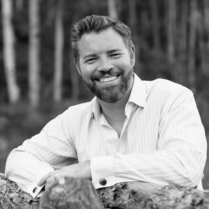 Photo of Jason Hewlett